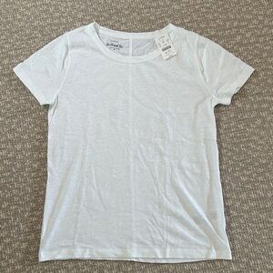 J Crew Factory Girlfriend Tee Shirt. NWT. Size small
